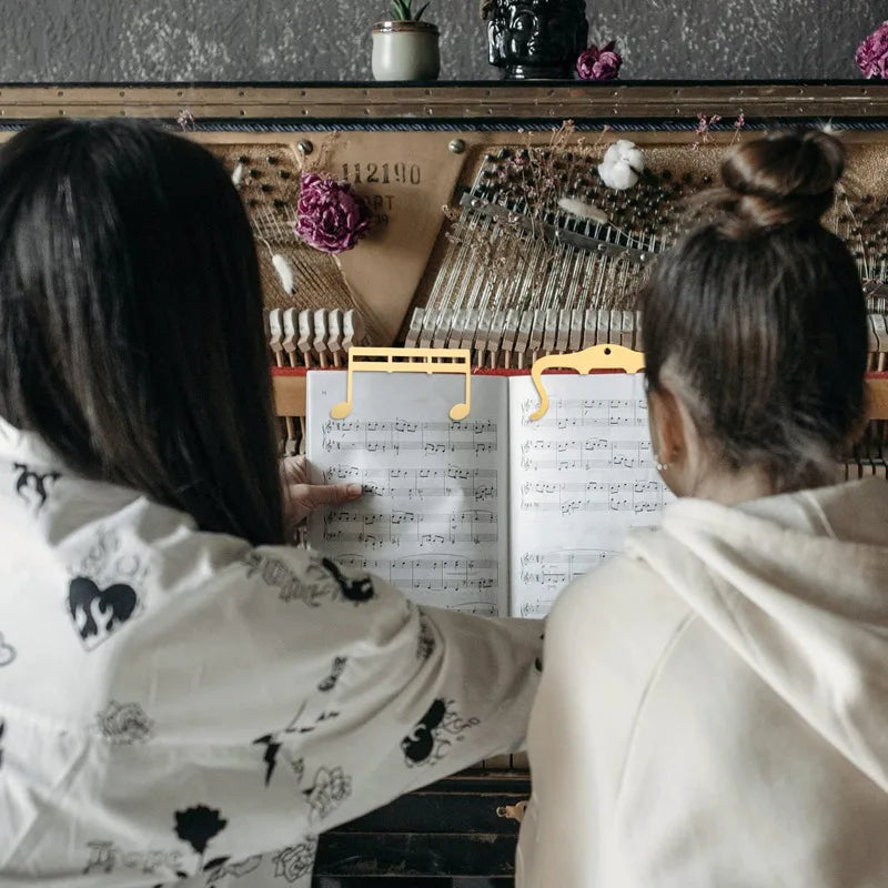 Metal Music Book Clips Sheet Music Holder Chips for Sheet Stands Cute Cat Shaped Metal Music Bookmark for Piano Book Keyboard